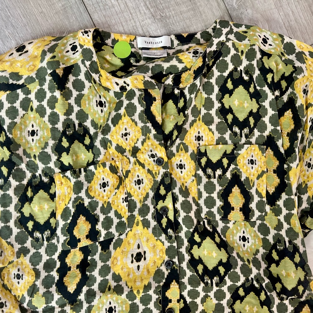 VAN HEUSEN | Print Button Down Pocket Cap Sleeve Blouse (L) - Picture 3 of 7
